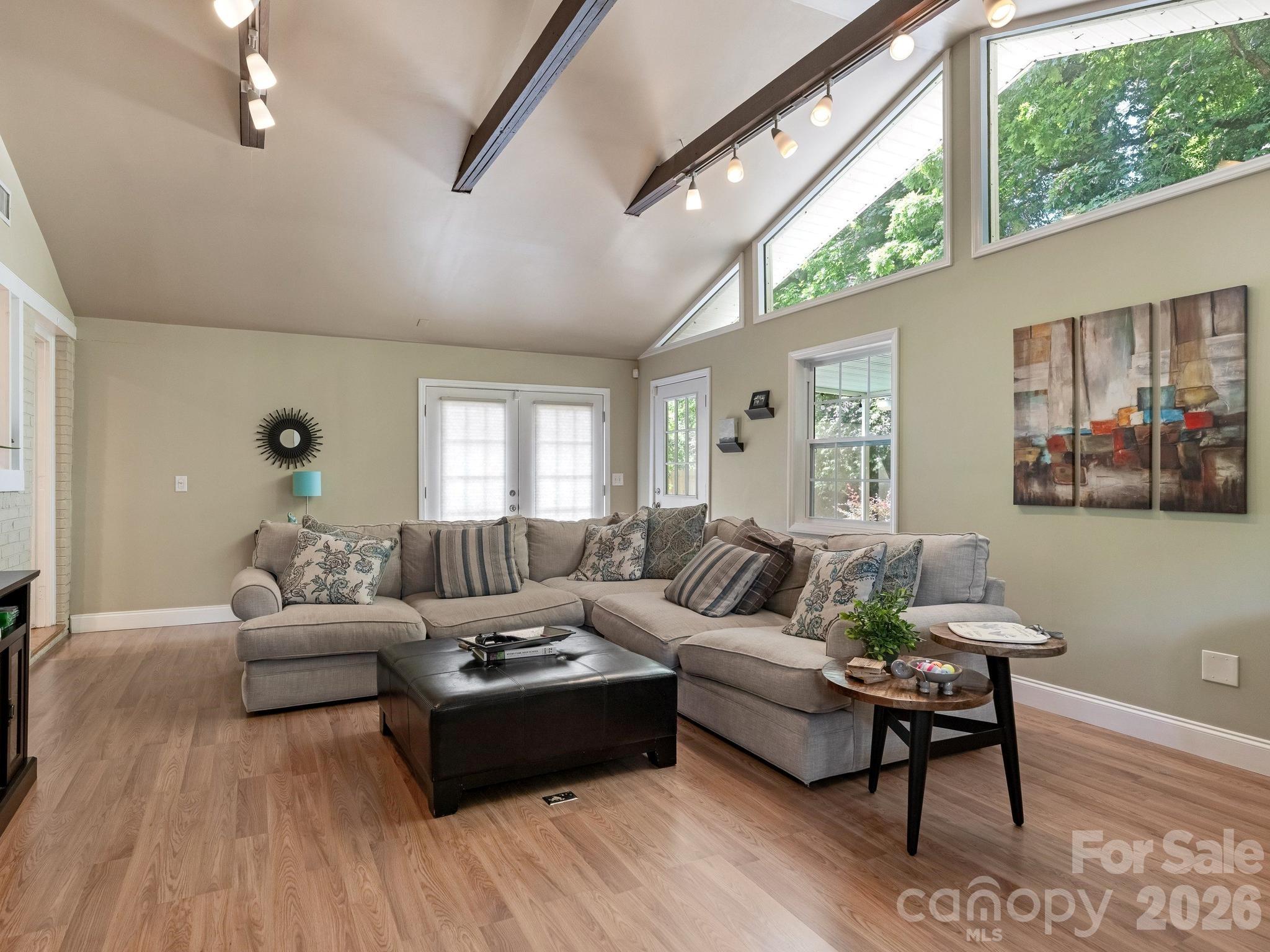 5634 Wedgewood Drive — Charlotte