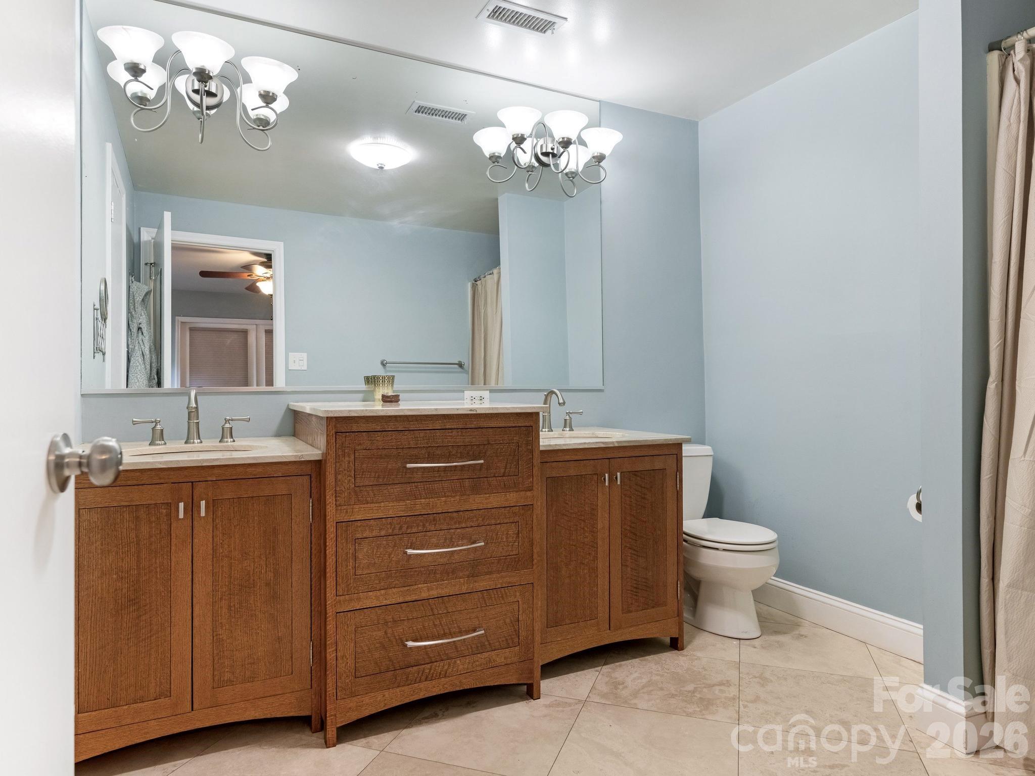 5634 Wedgewood Drive — Charlotte