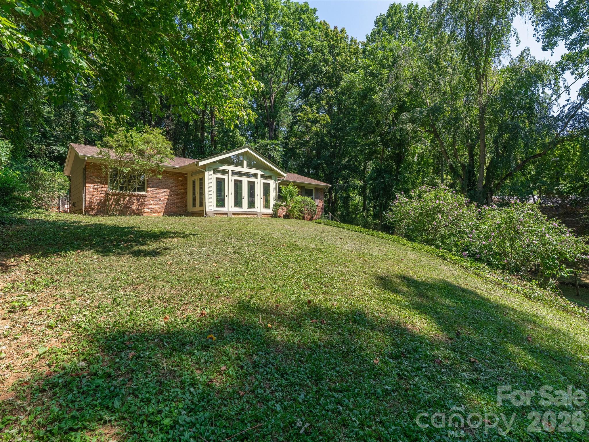 41 Pinehurst Road — Asheville
