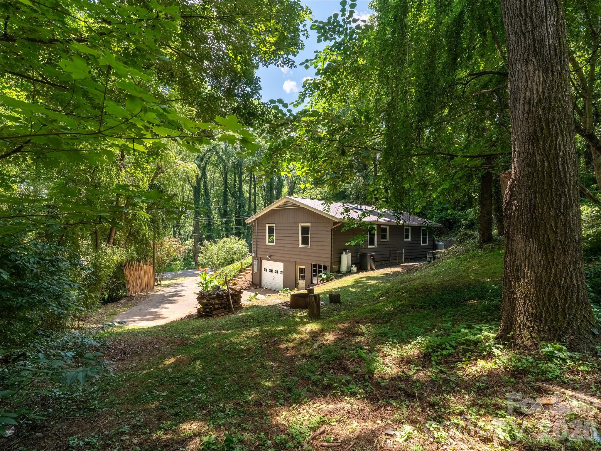 41 Pinehurst Road — Asheville