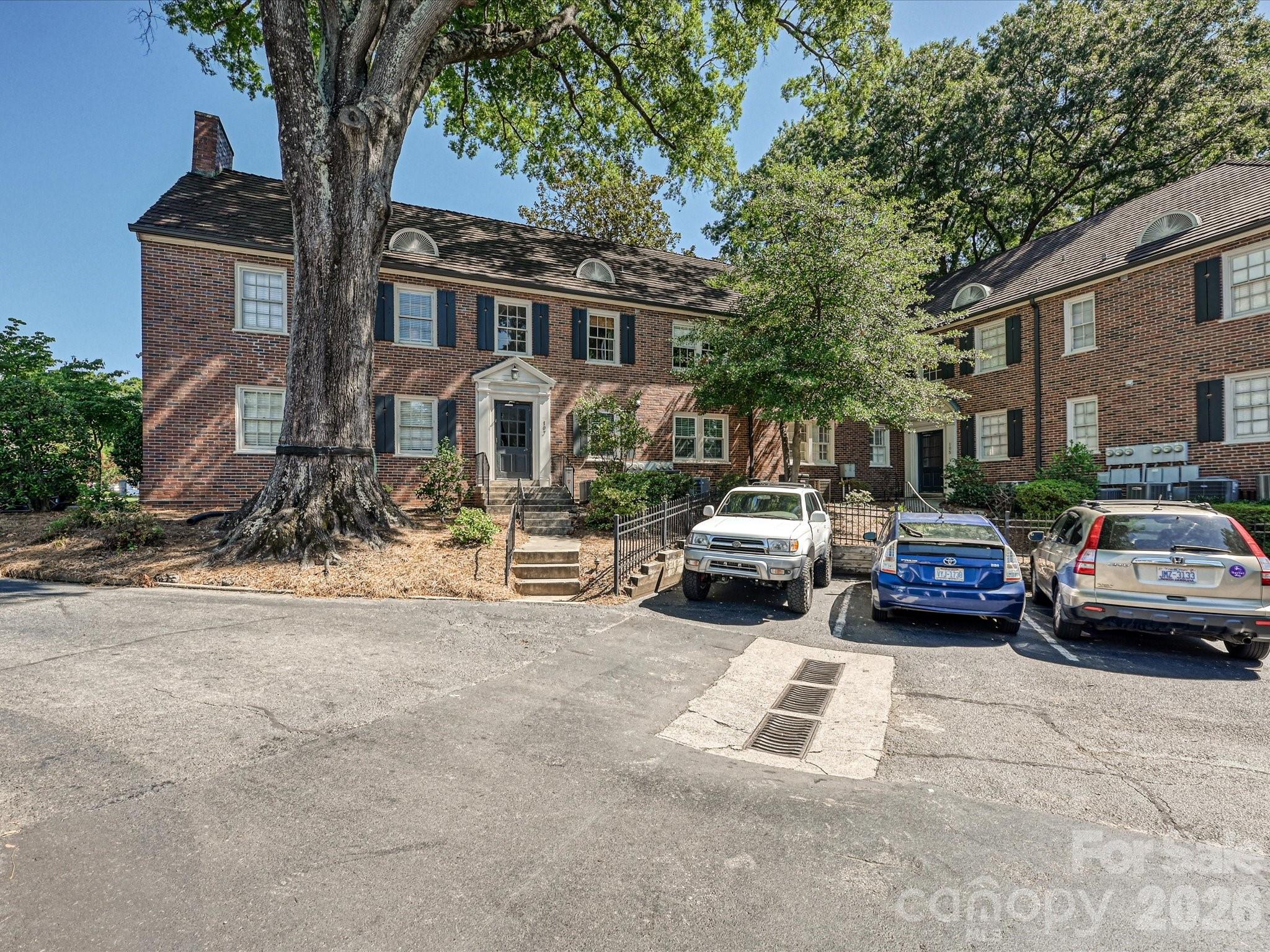 107 S Laurel Avenue #101A — Charlotte