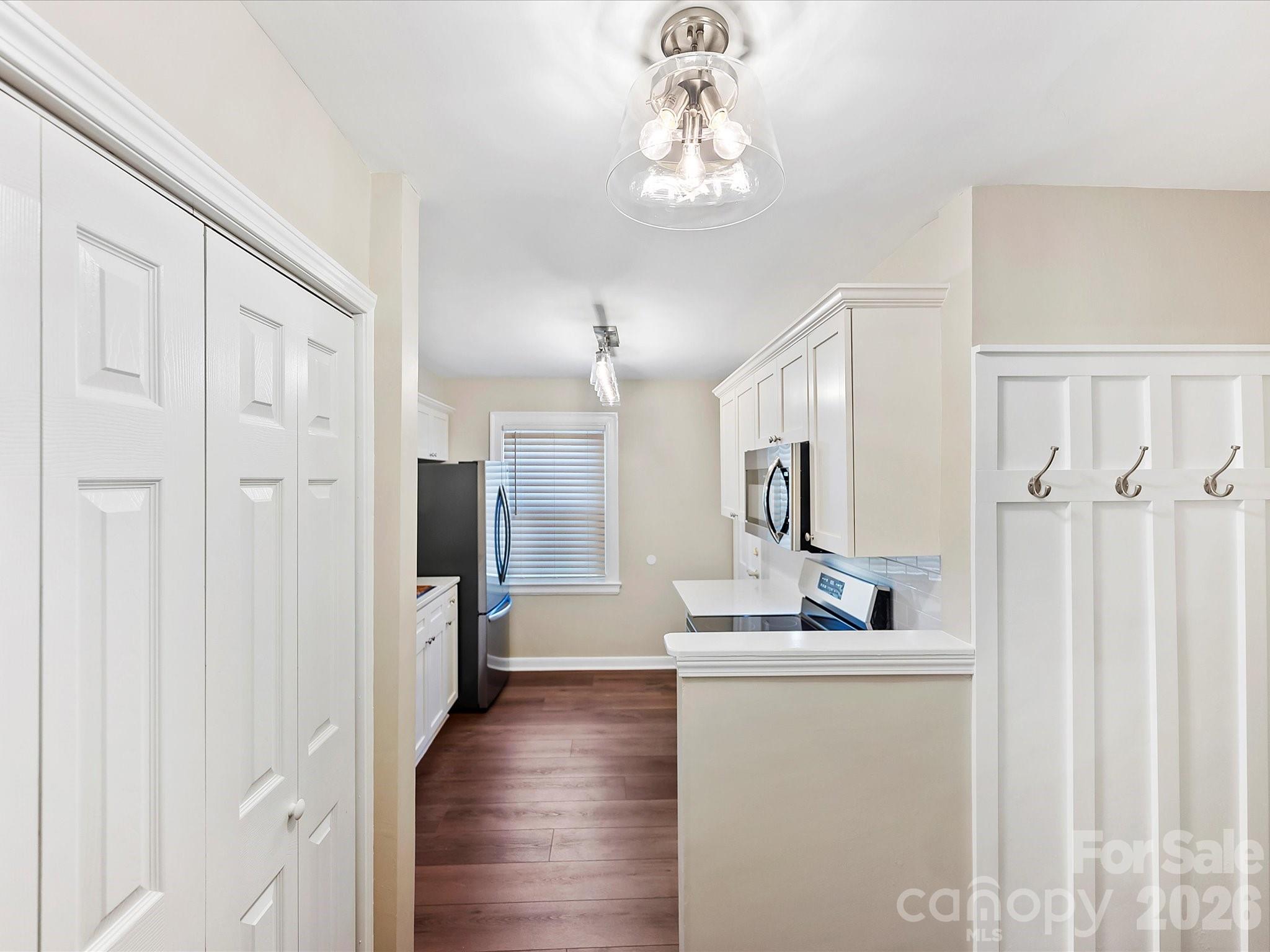 107 S Laurel Avenue #101A — Charlotte
