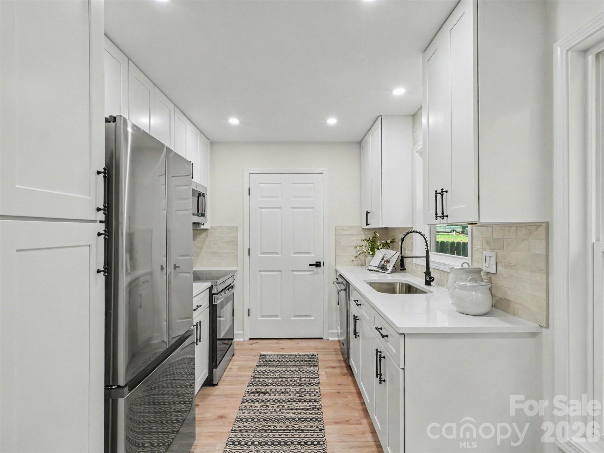 7382 Summit Drive — Denver