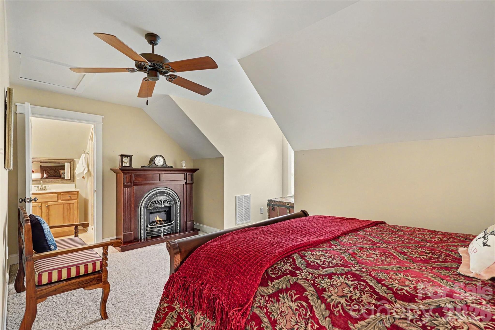 162 Twin Lakes Drive — Statesville