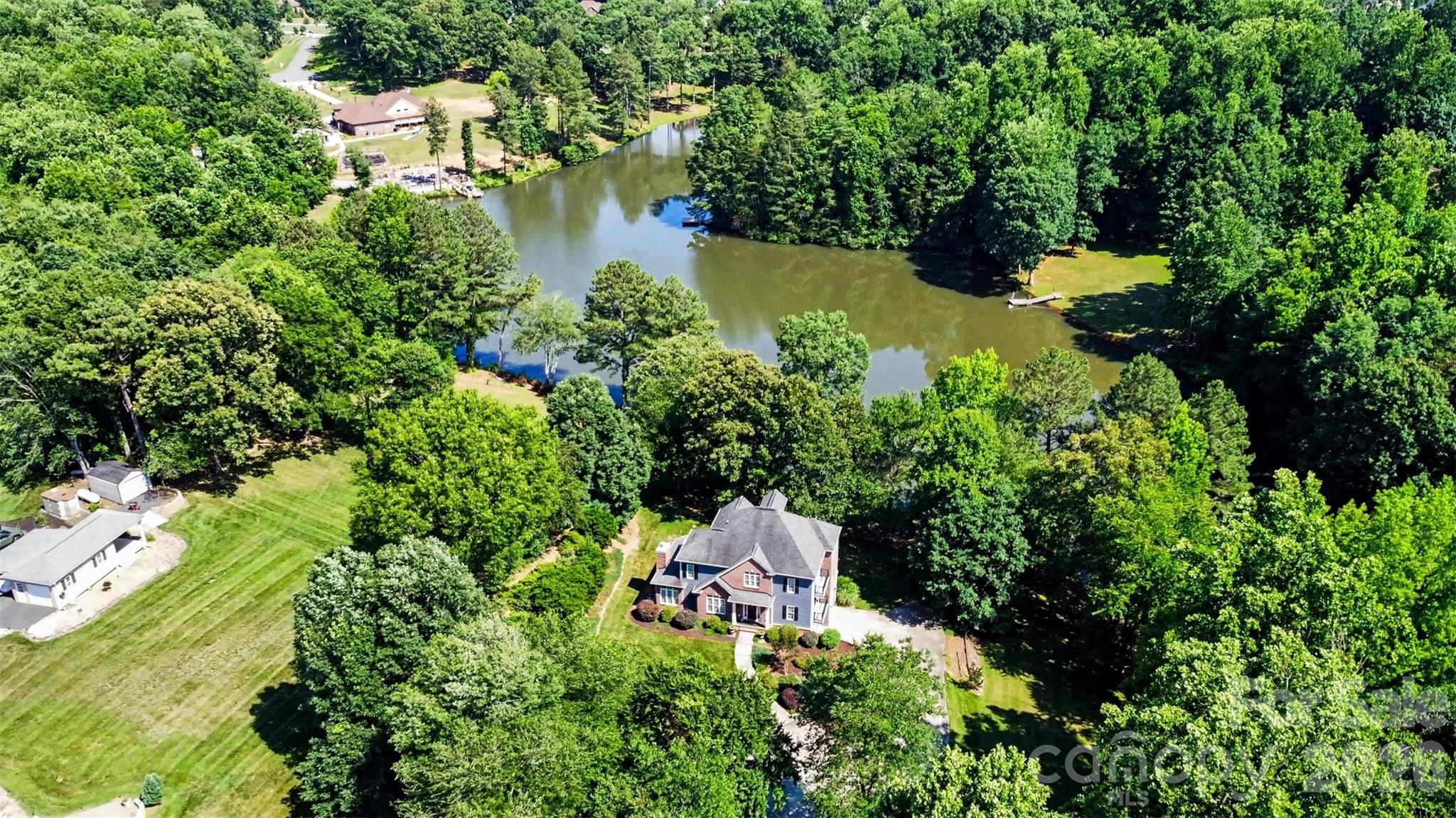 162 Twin Lakes Drive — Statesville