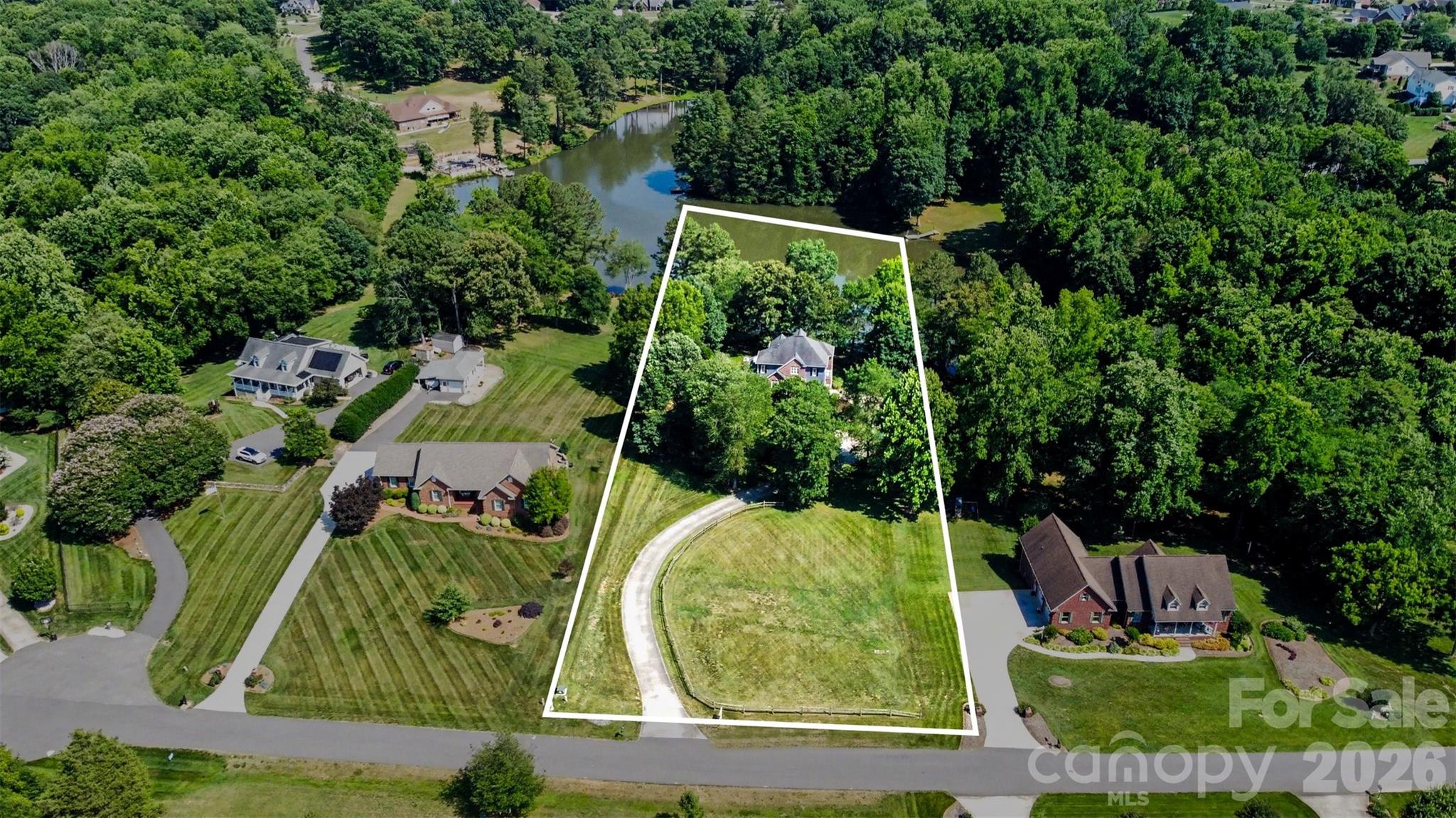 162 Twin Lakes Drive — Statesville