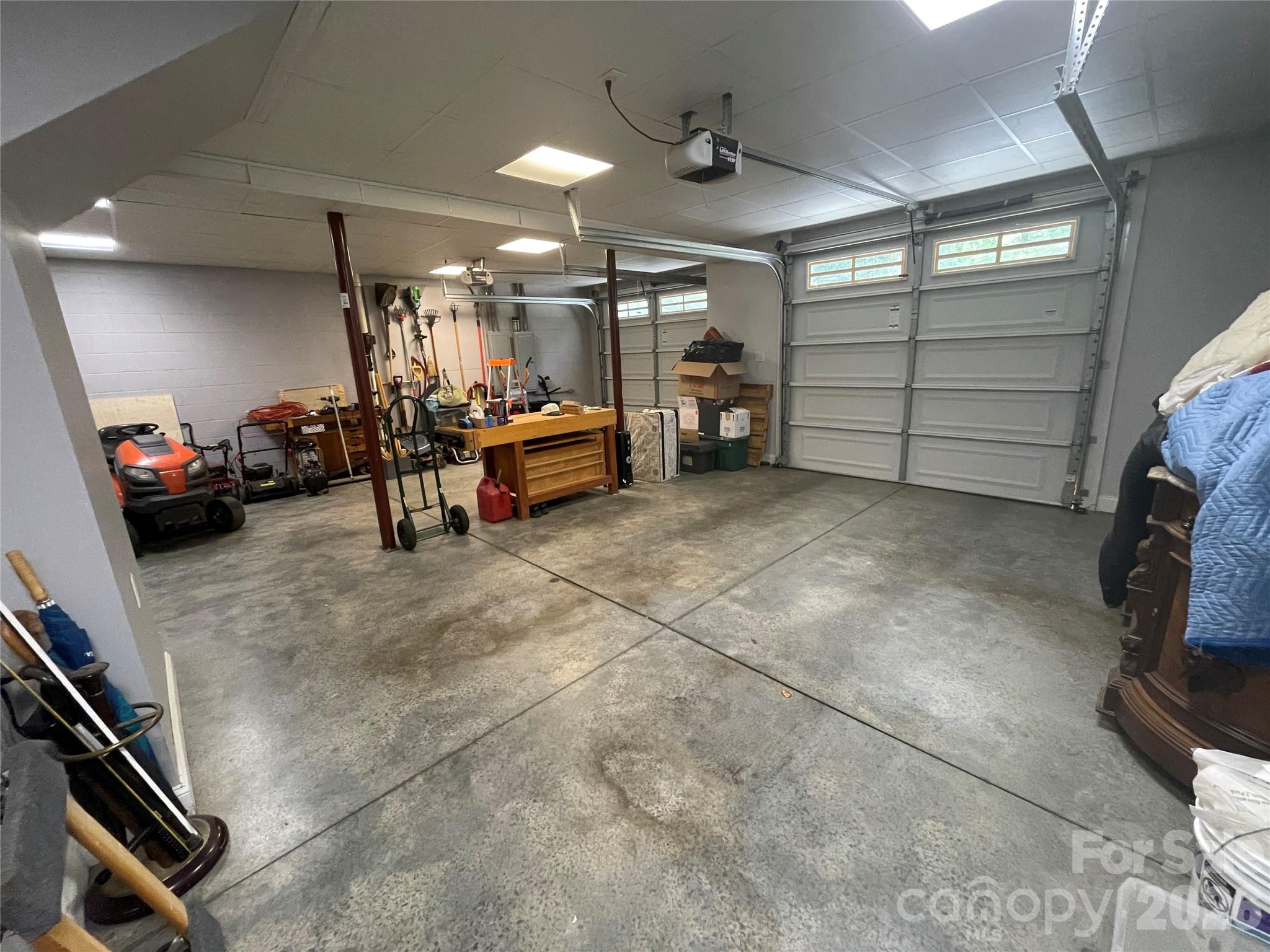 162 Twin Lakes Drive — Statesville