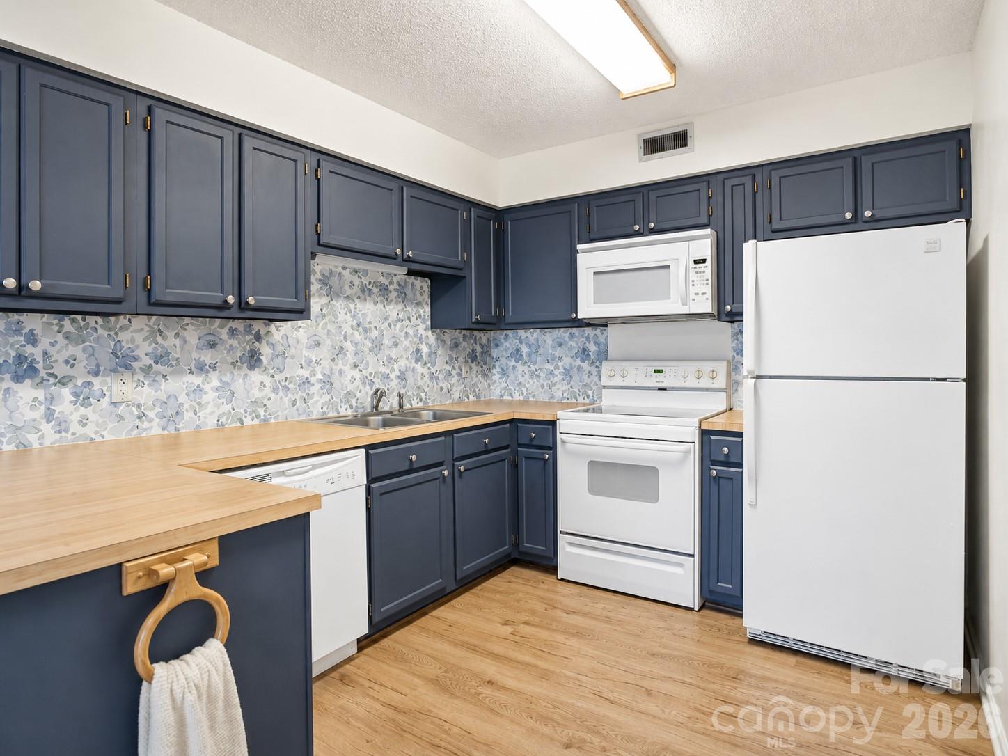1330 5th Street NE #131 — Hickory