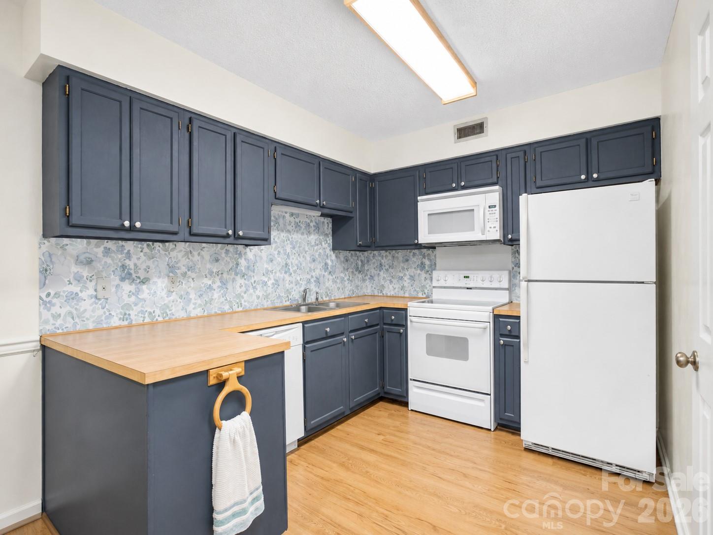 1330 5th Street NE #131 — Hickory