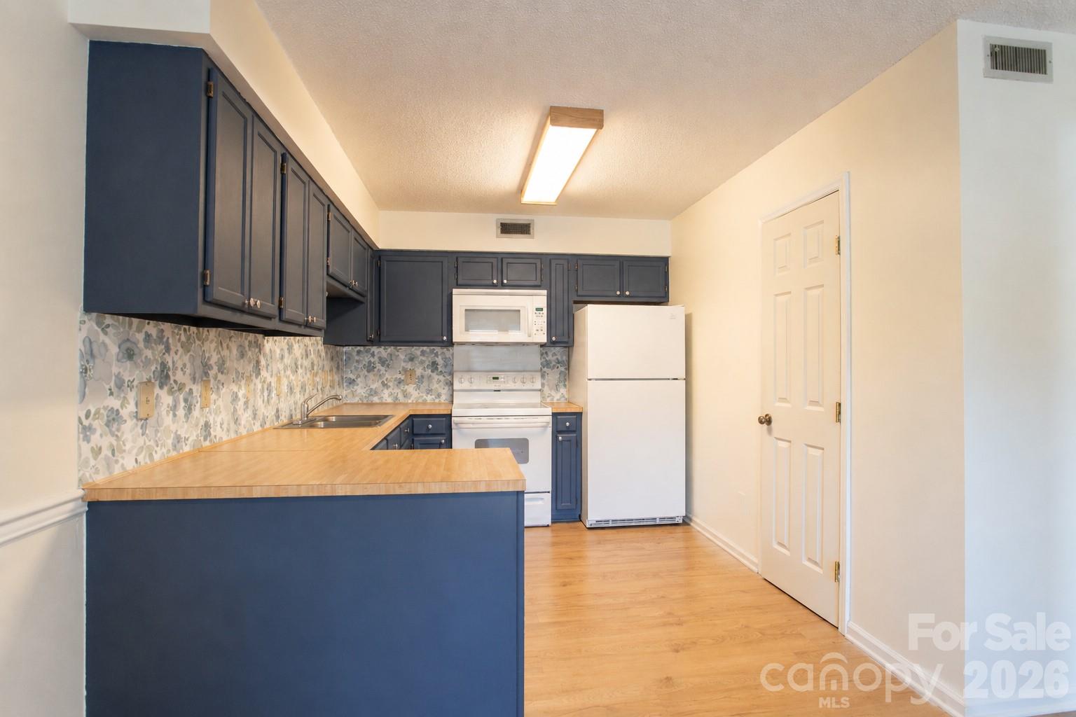 1330 5th Street NE #131 — Hickory