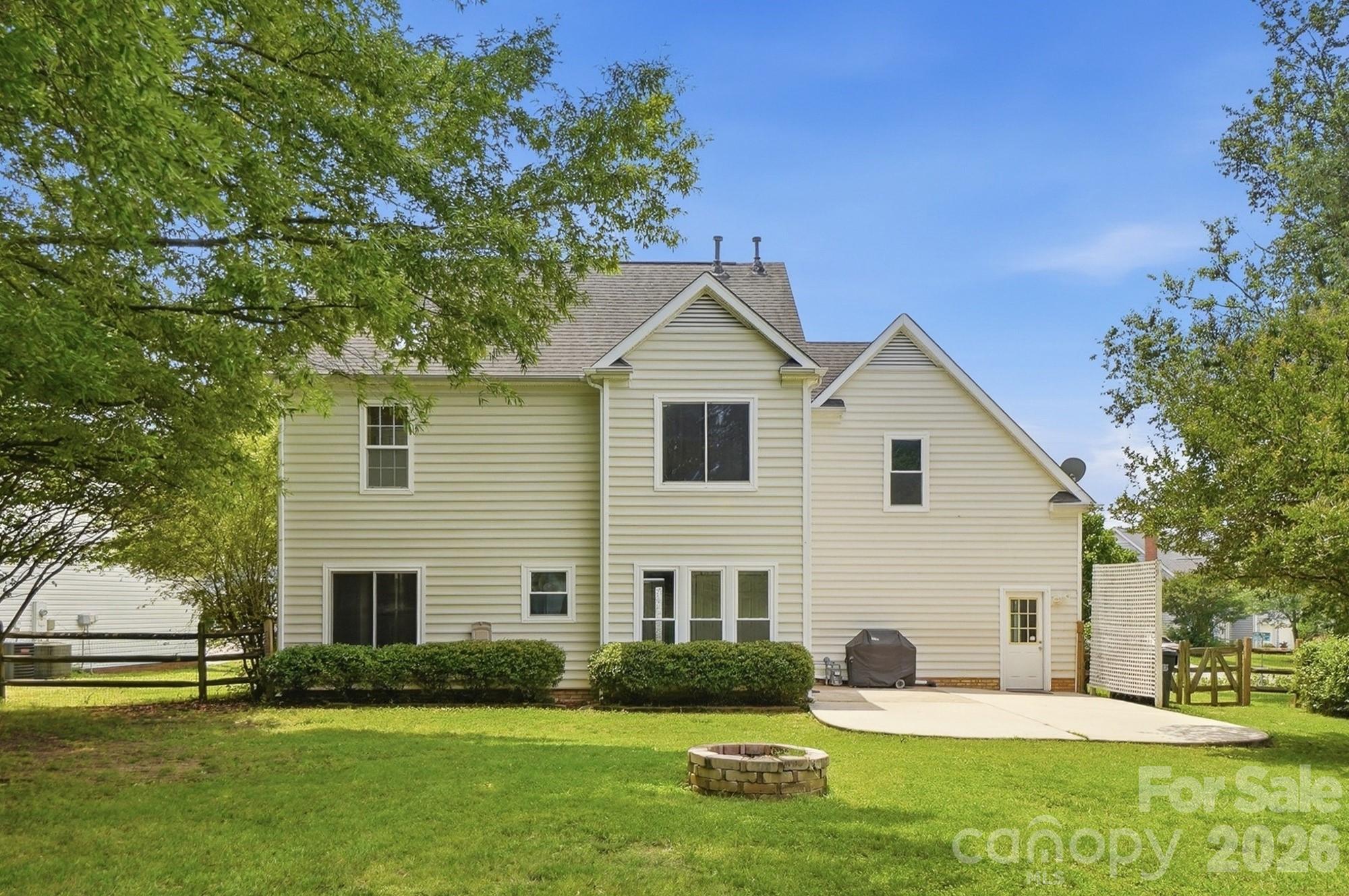 11323 Laurel View Drive — Charlotte
