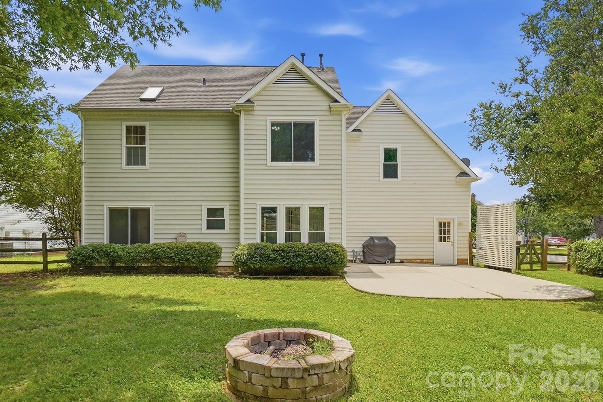 11323 Laurel View Drive — Charlotte