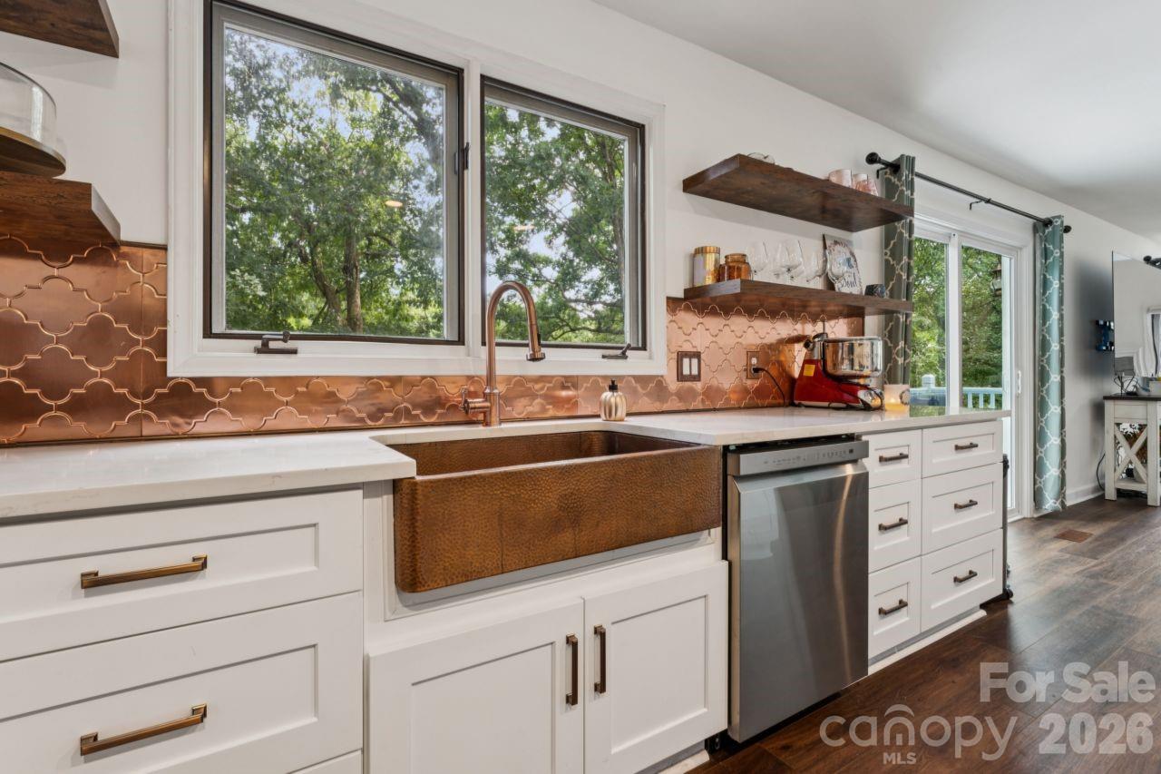 26049 Neptunes Landing — Tega Cay