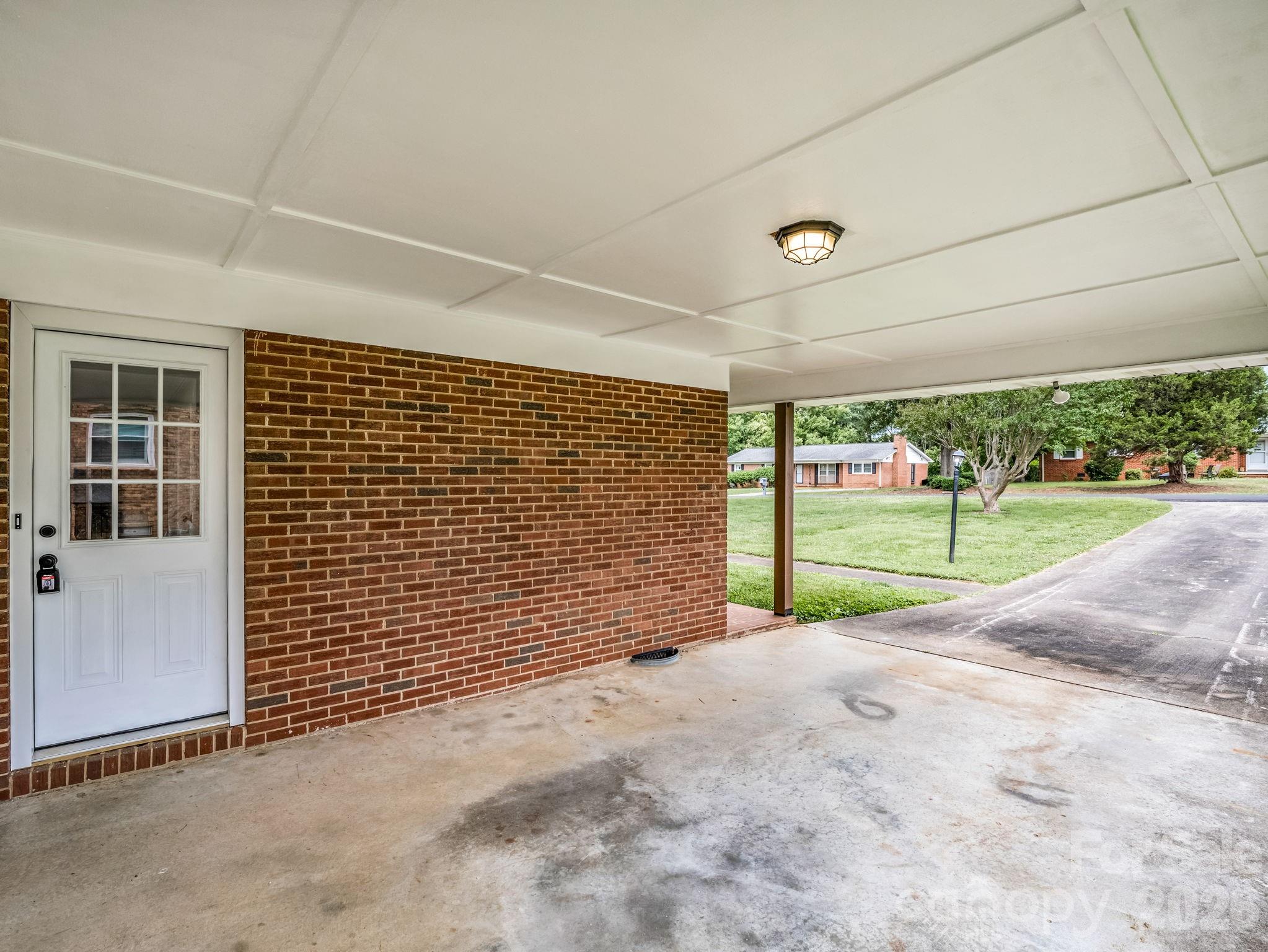 2917 Poplar Circle — Shelby
