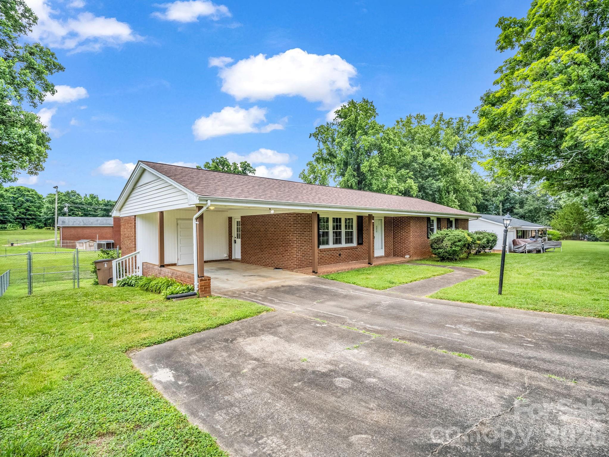 2917 Poplar Circle — Shelby