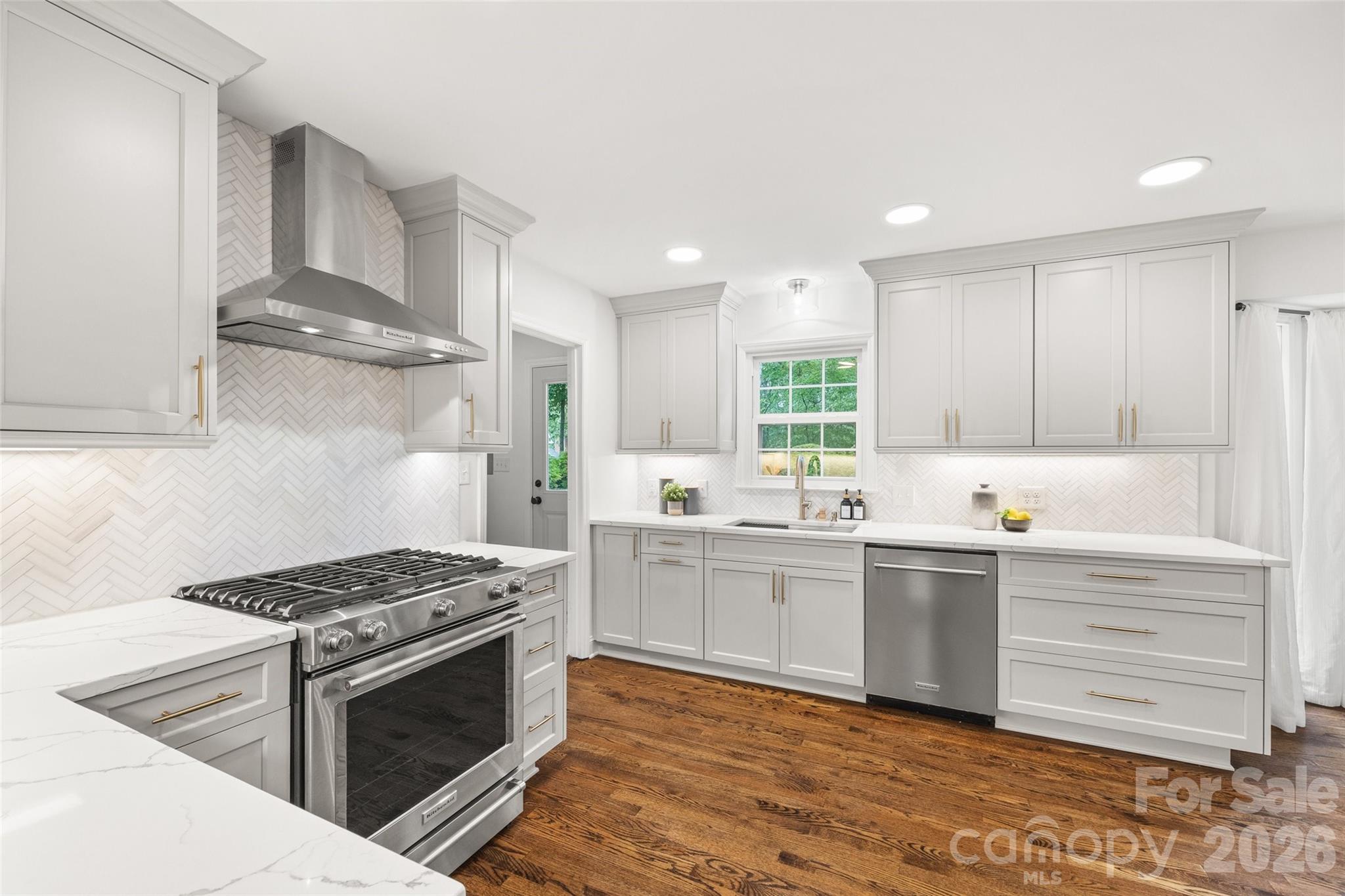 5617 Hillbrook Drive — Charlotte