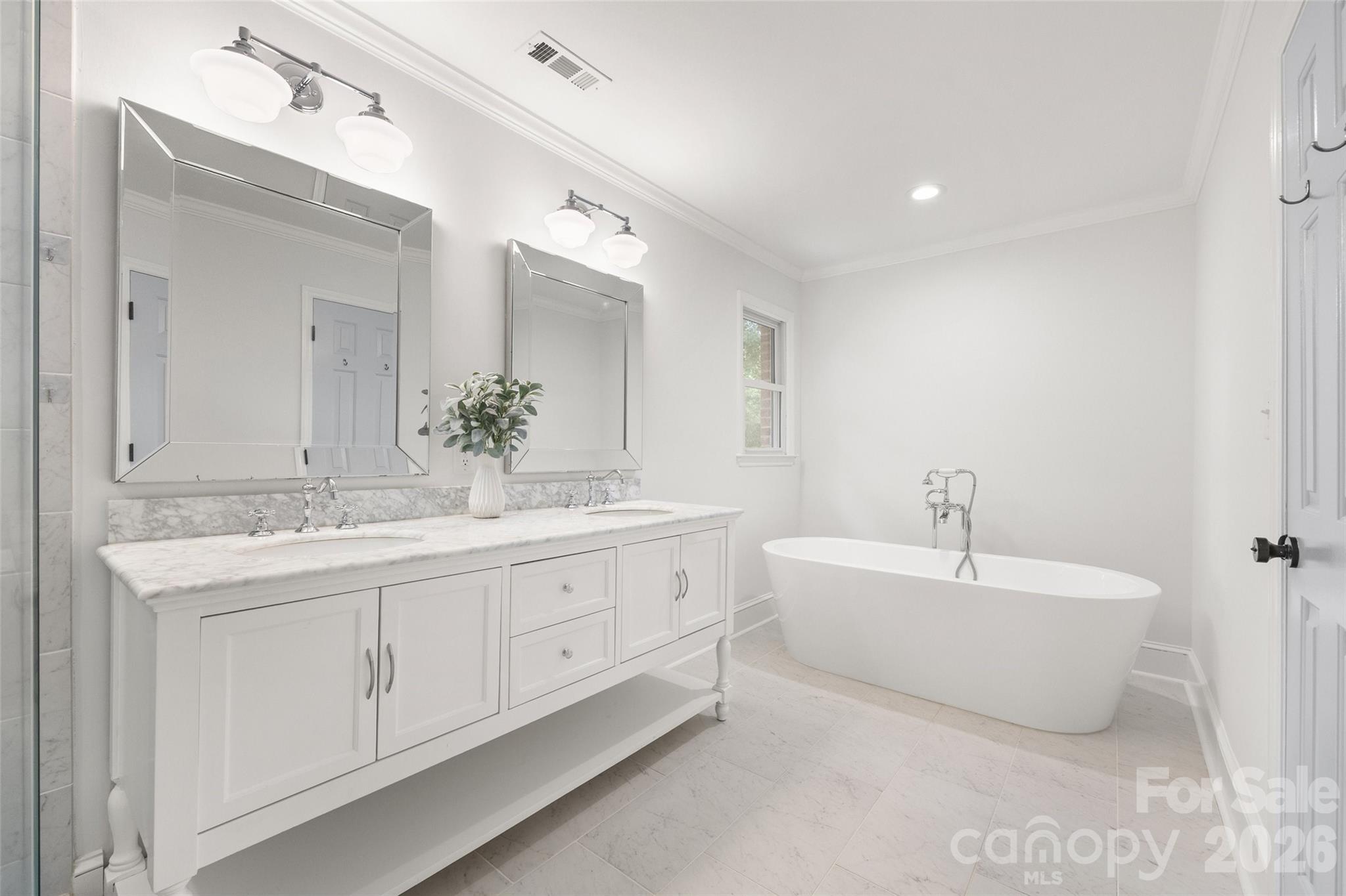 5617 Hillbrook Drive — Charlotte