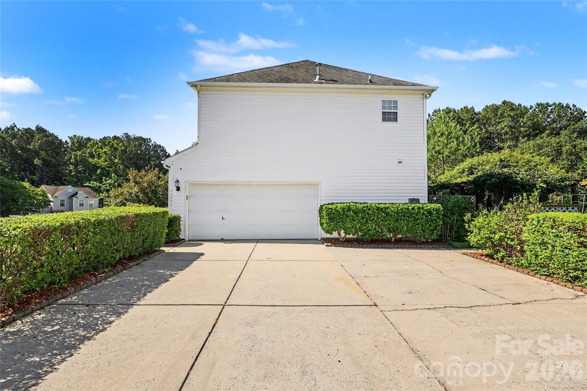 14802 Bergerac Court — Pineville