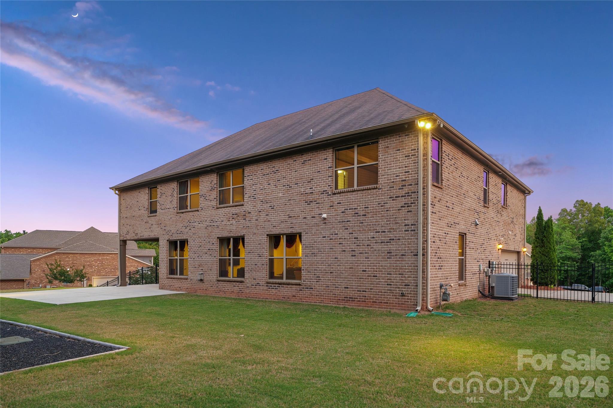726 Lingfield Lane — Waxhaw