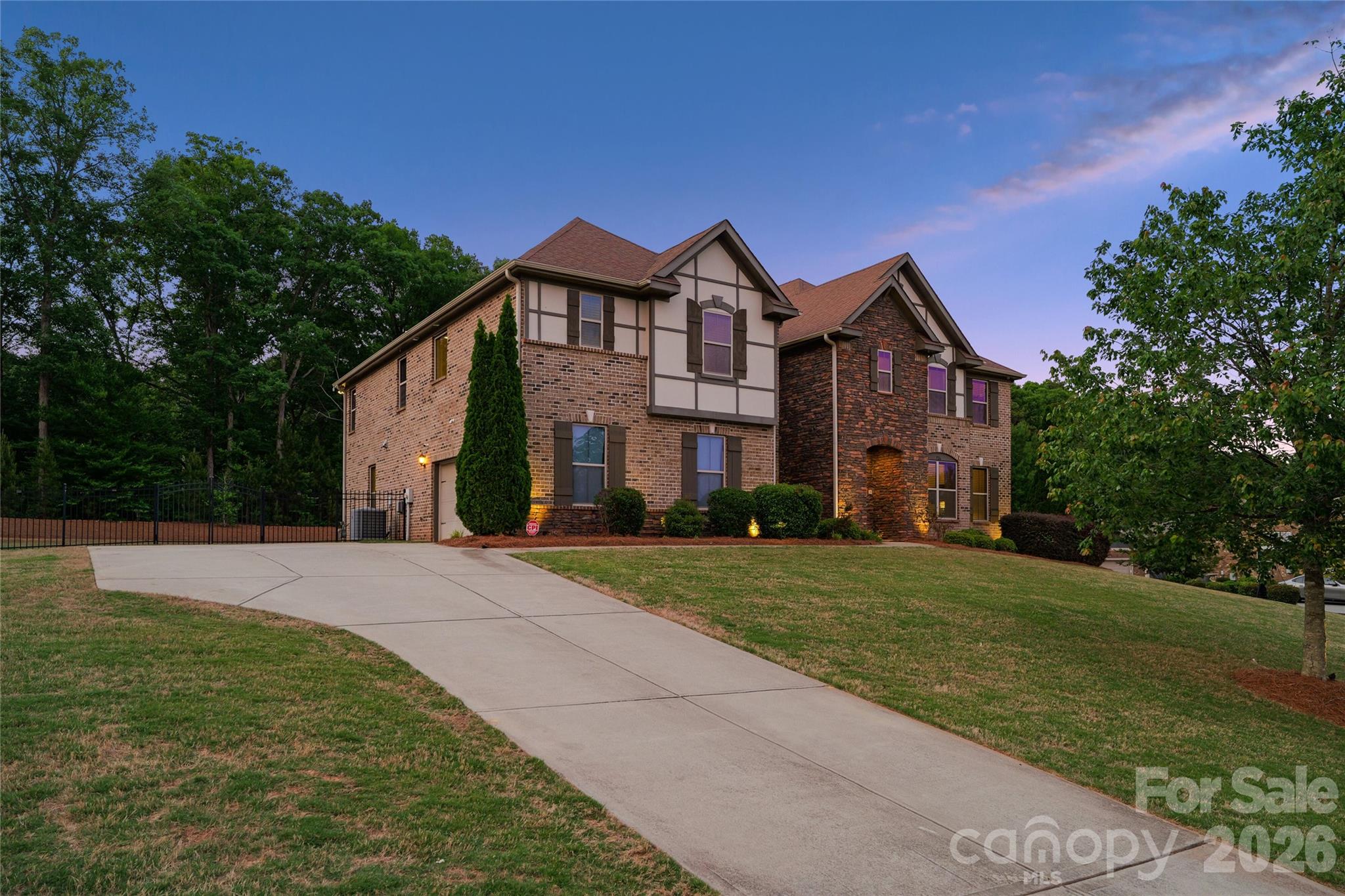 726 Lingfield Lane — Waxhaw