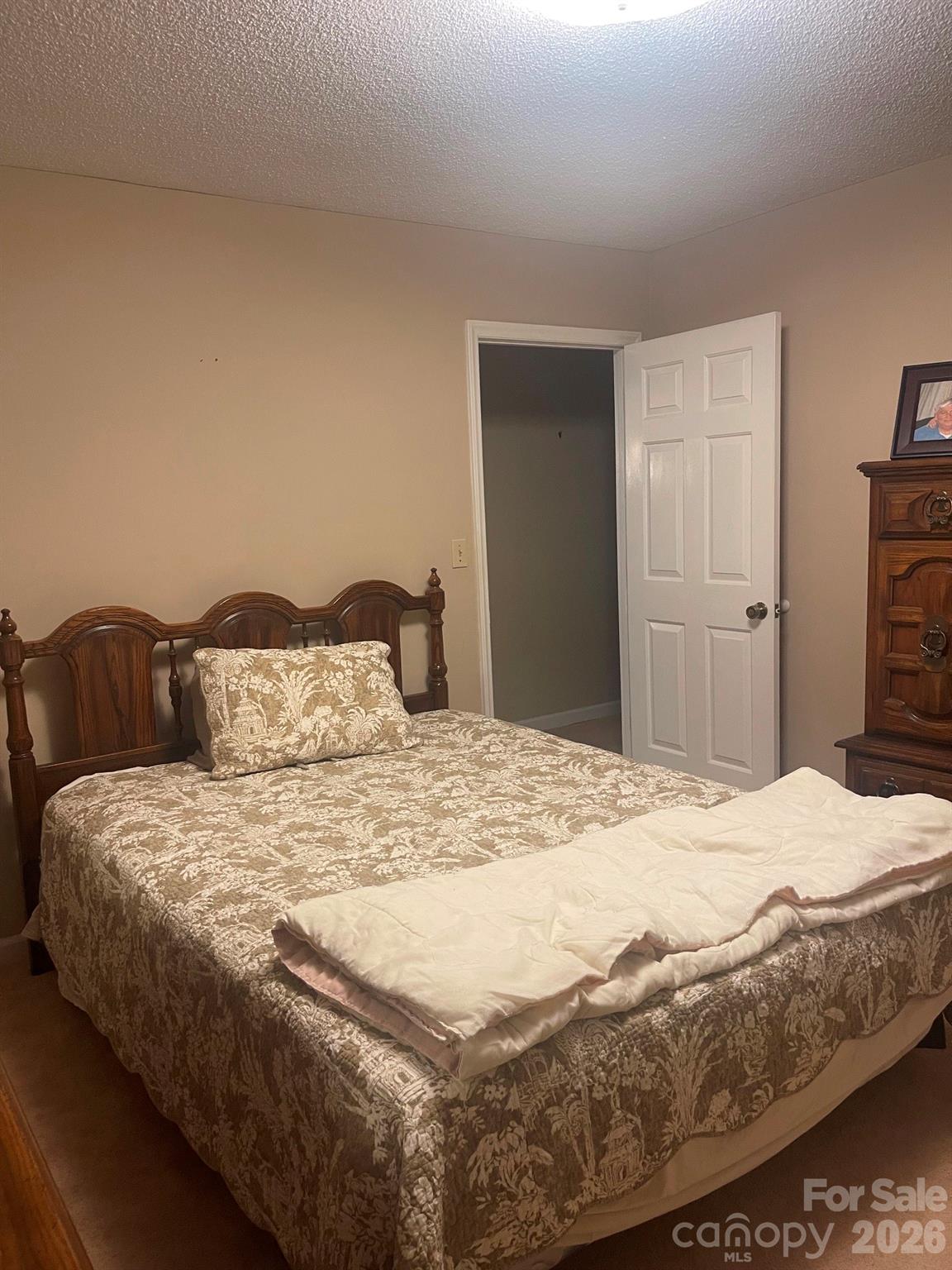 8806 Crestwood Drive — Mount Pleasant