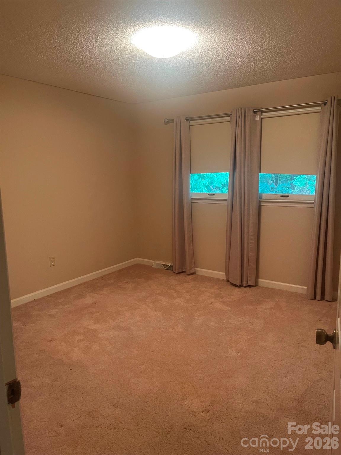8806 Crestwood Drive — Mount Pleasant