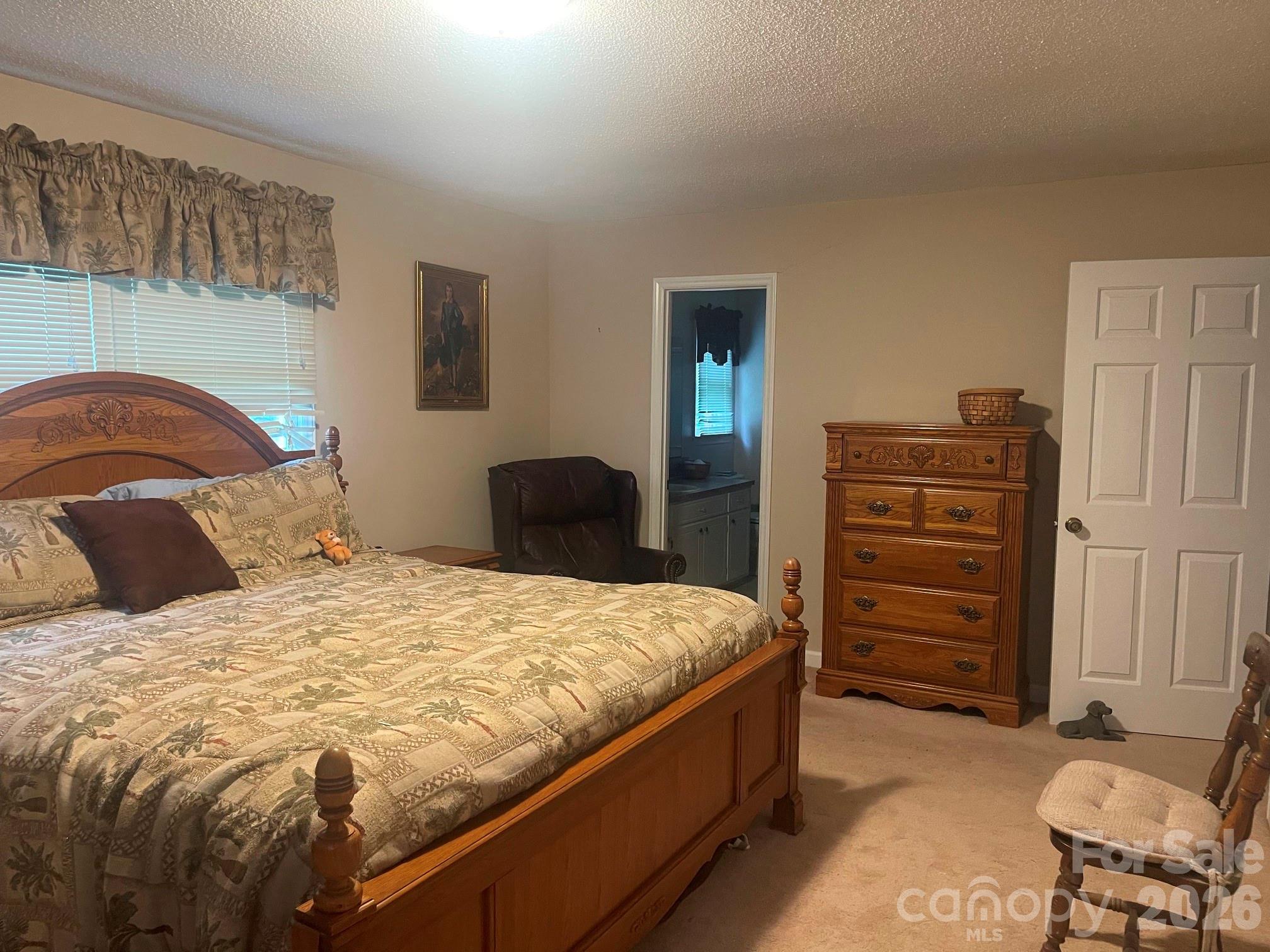 8806 Crestwood Drive — Mount Pleasant