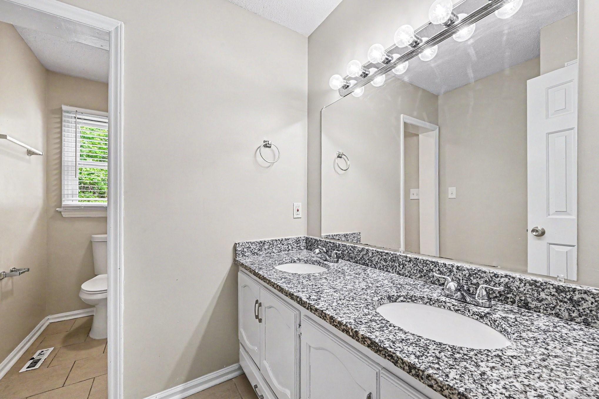 619 Devonwood Court — Gastonia