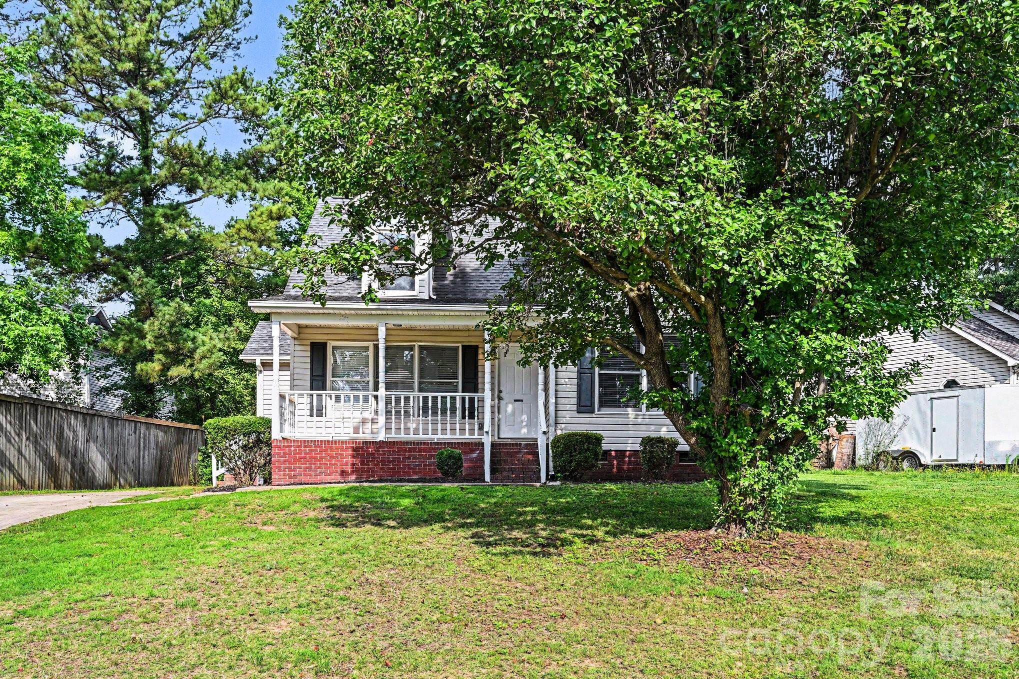 619 Devonwood Court — Gastonia