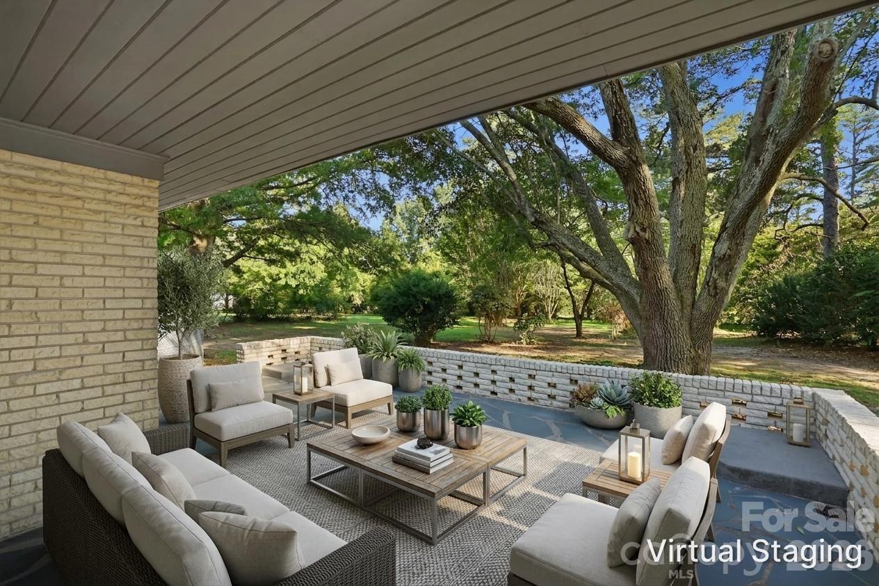127 Forest Hills Drive — Monroe
