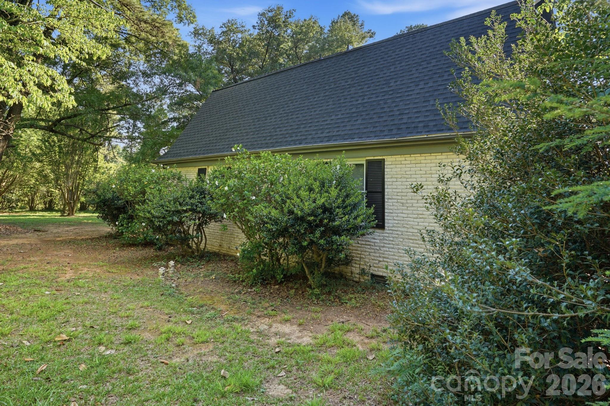 127 Forest Hills Drive — Monroe