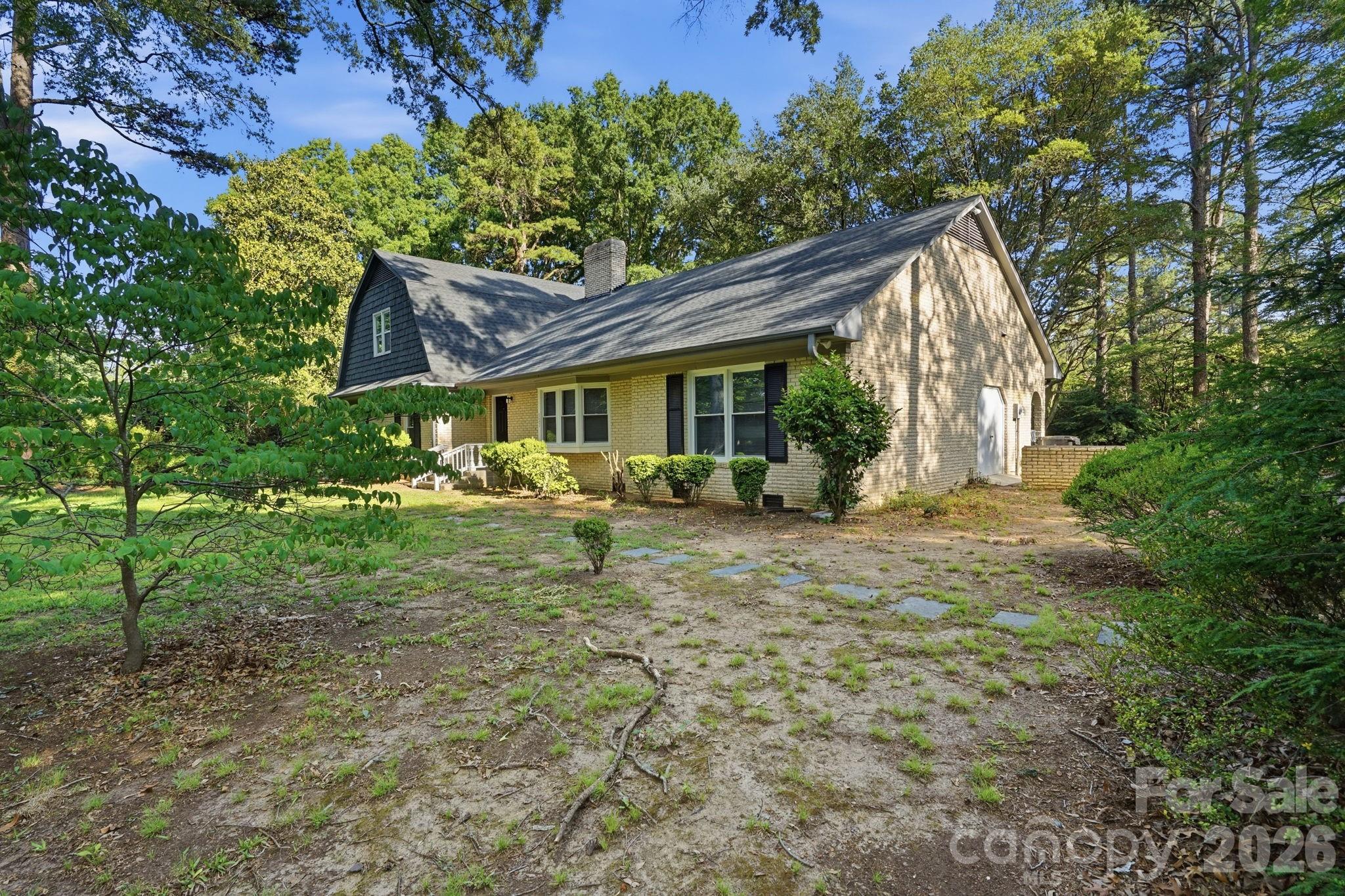 127 Forest Hills Drive — Monroe
