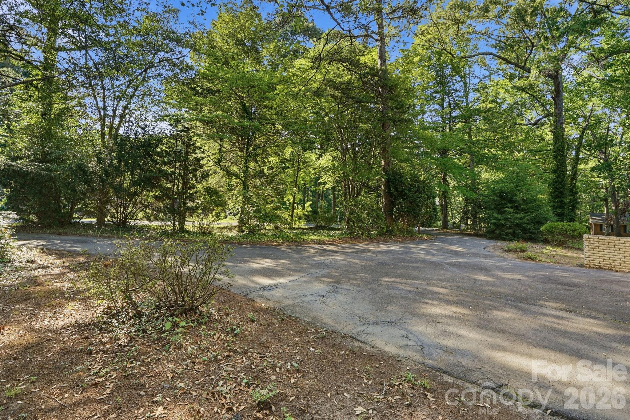 127 Forest Hills Drive — Monroe
