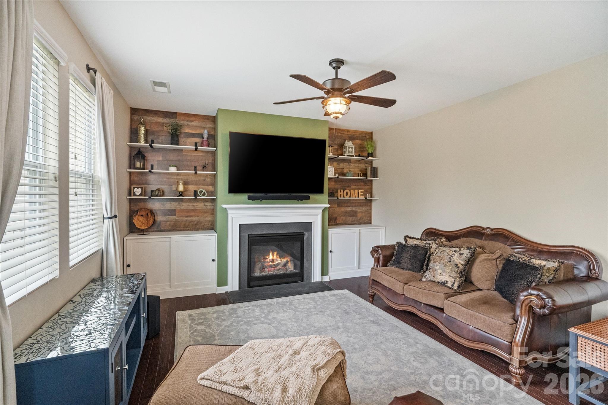 1401 Kings Grove Drive — York