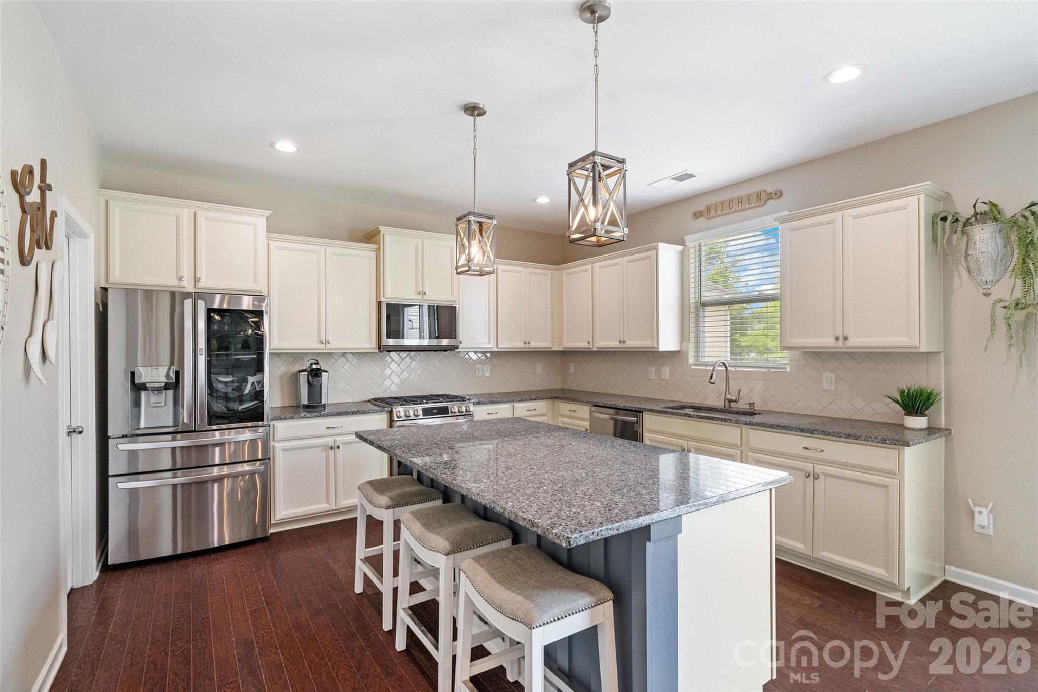 1401 Kings Grove Drive — York