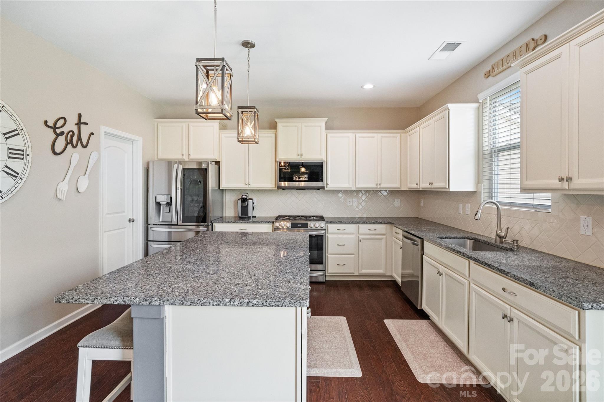 1401 Kings Grove Drive — York