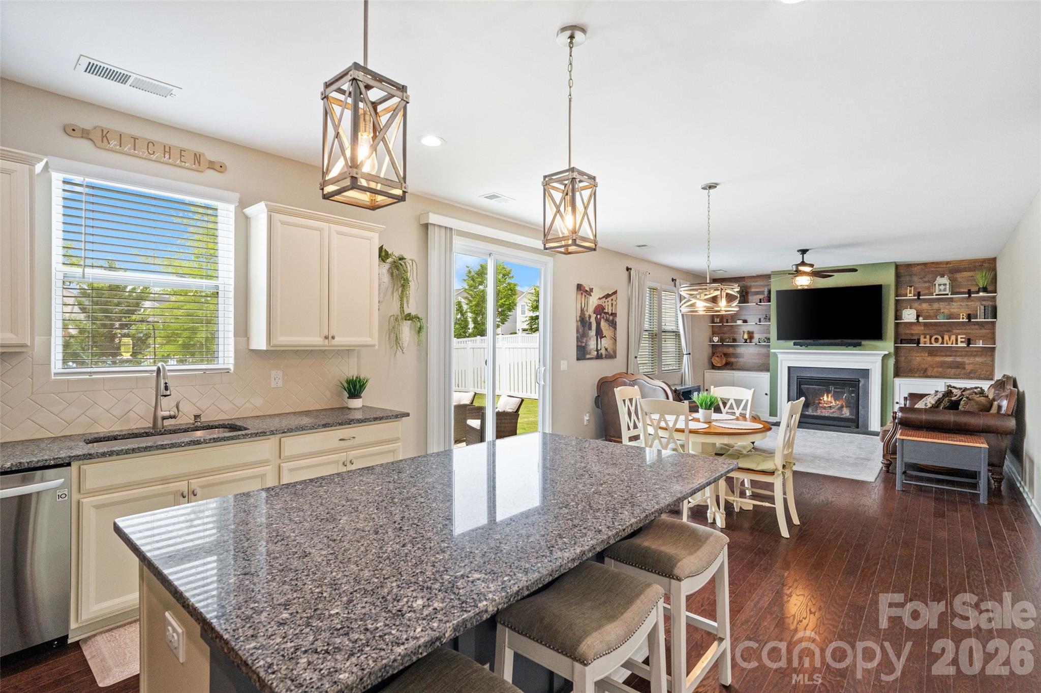 1401 Kings Grove Drive — York