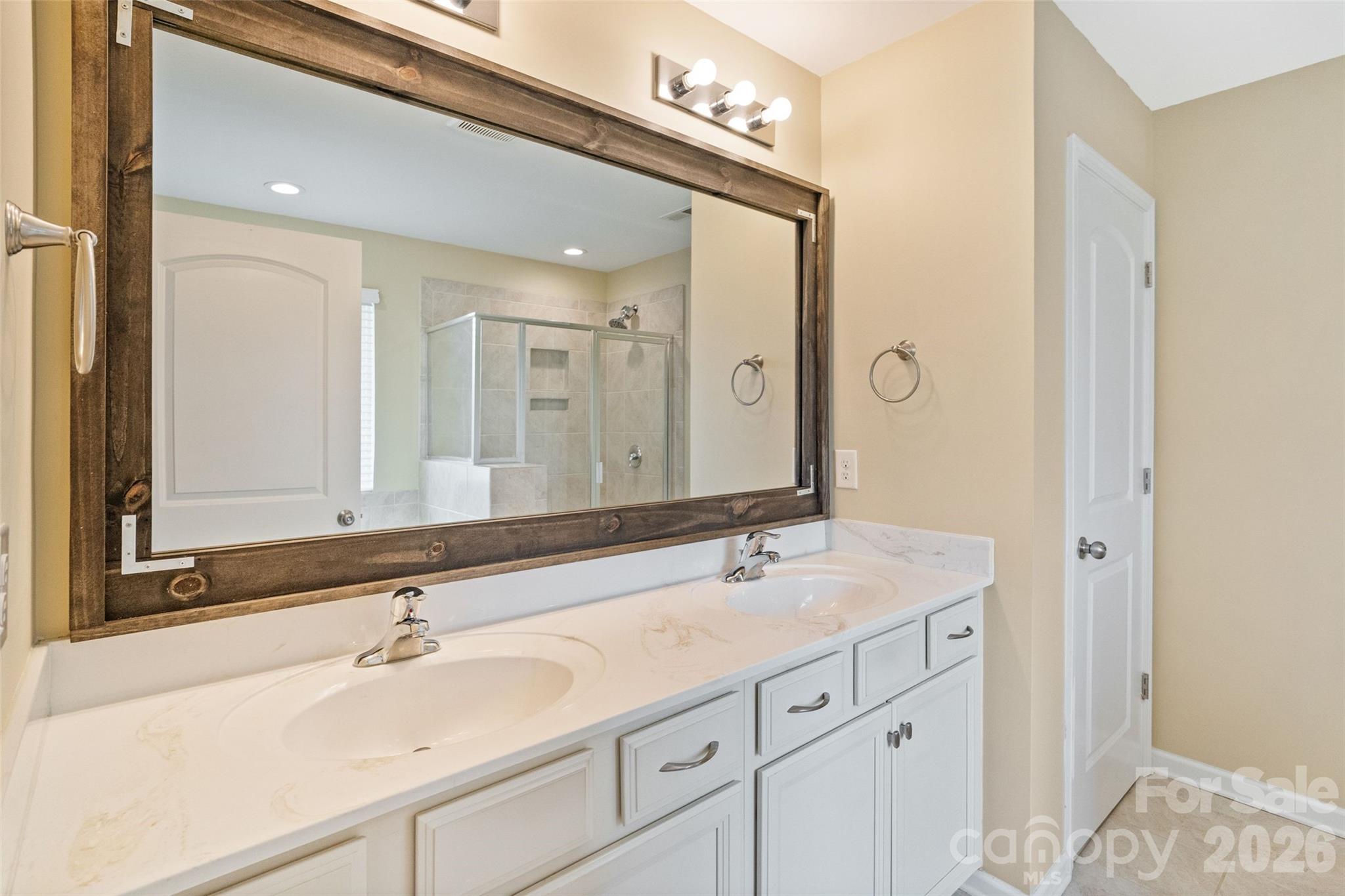 1401 Kings Grove Drive — York