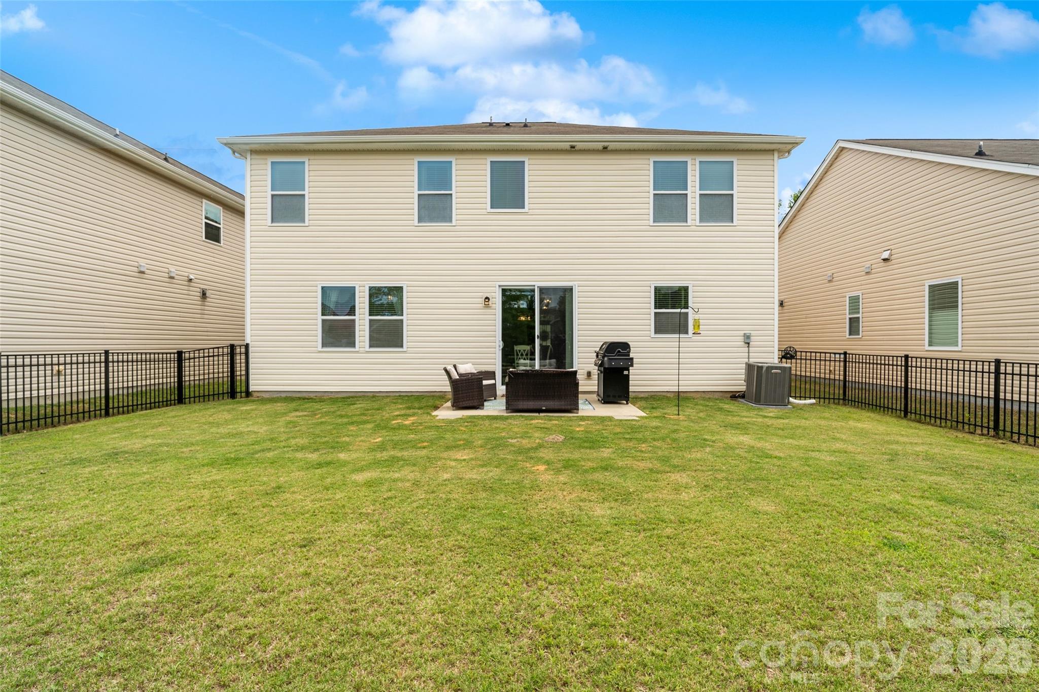 1401 Kings Grove Drive — York