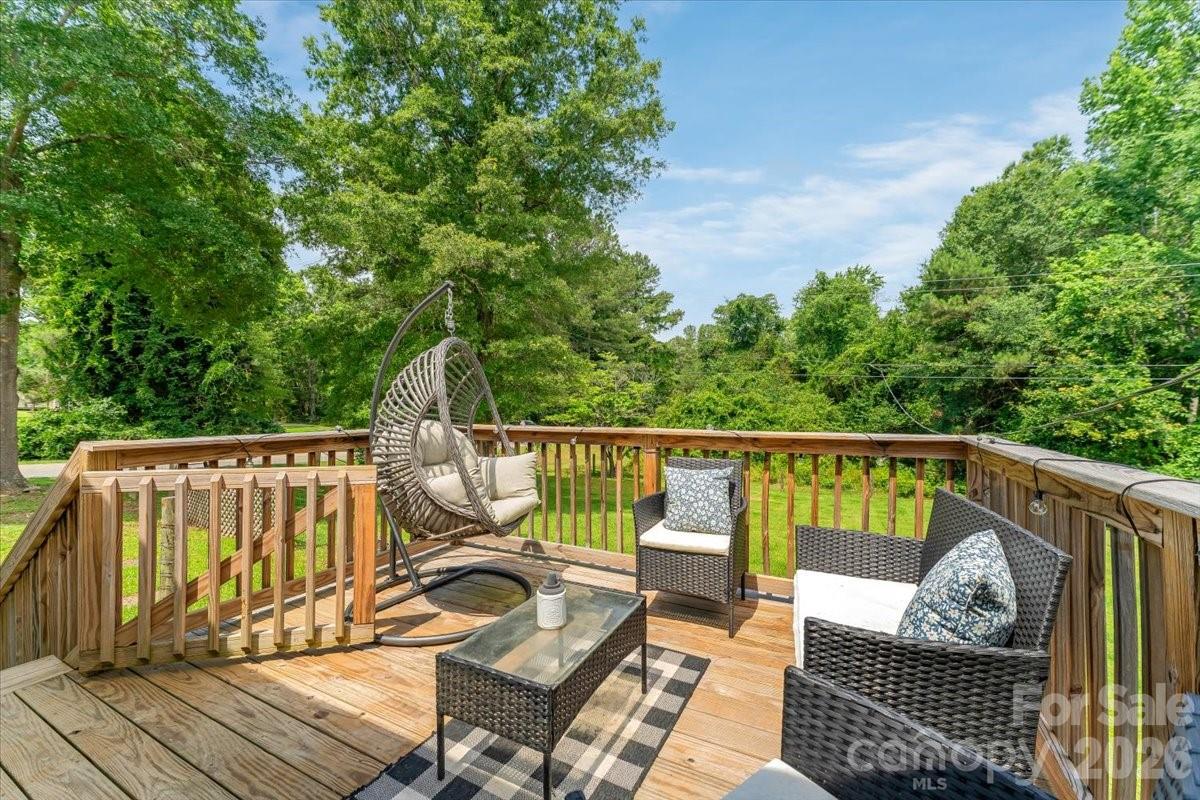 2294 Country Club Drive — Lancaster