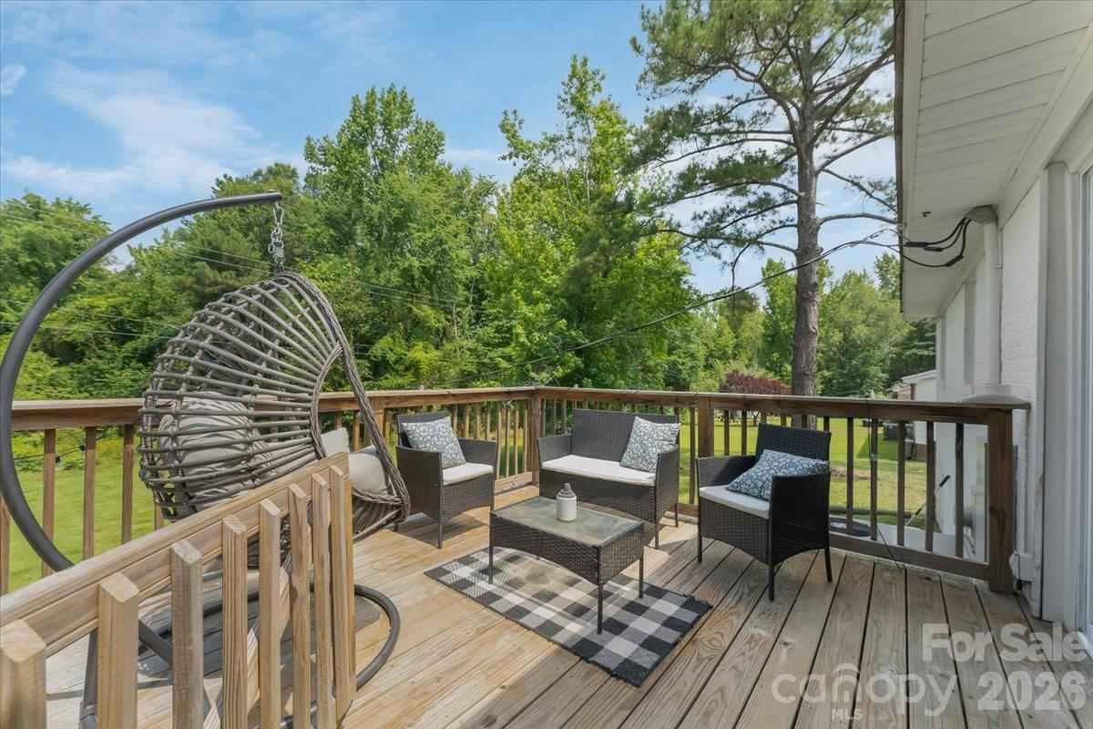 2294 Country Club Drive — Lancaster