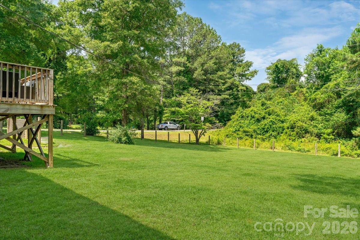 2294 Country Club Drive — Lancaster
