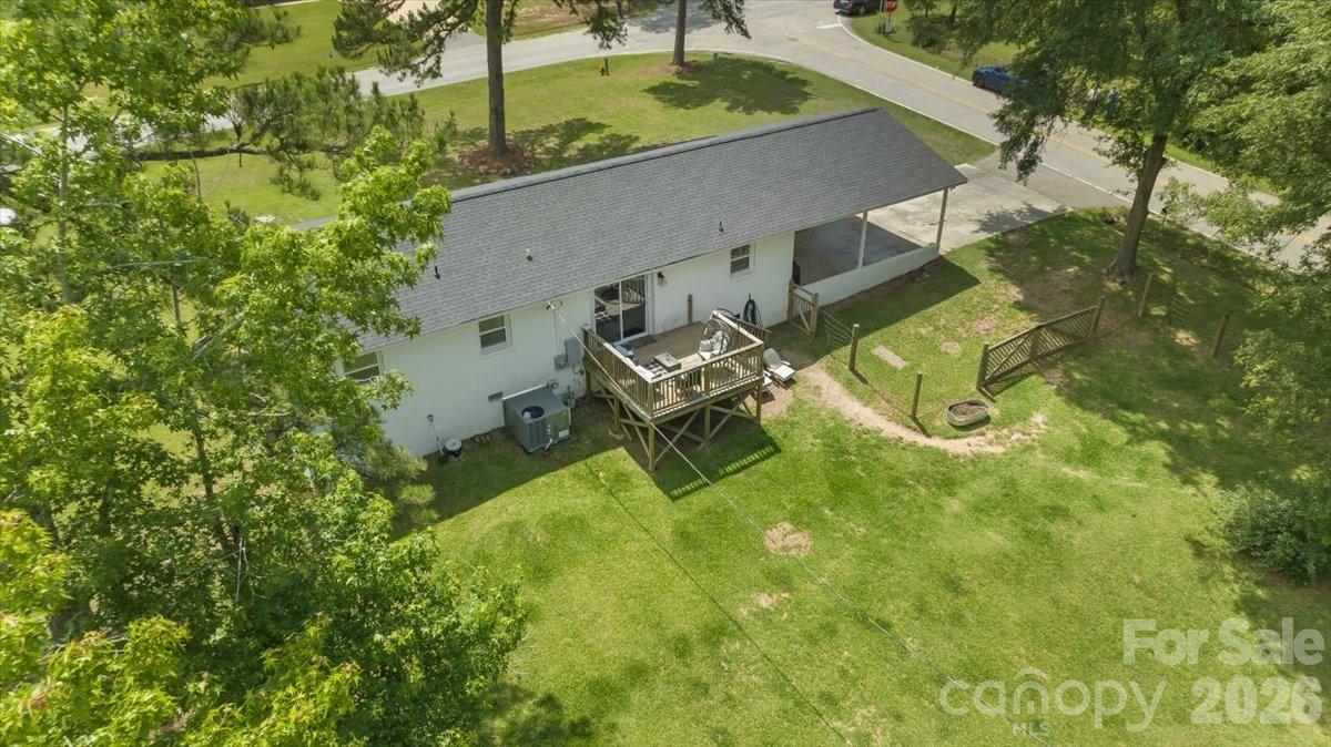 2294 Country Club Drive — Lancaster