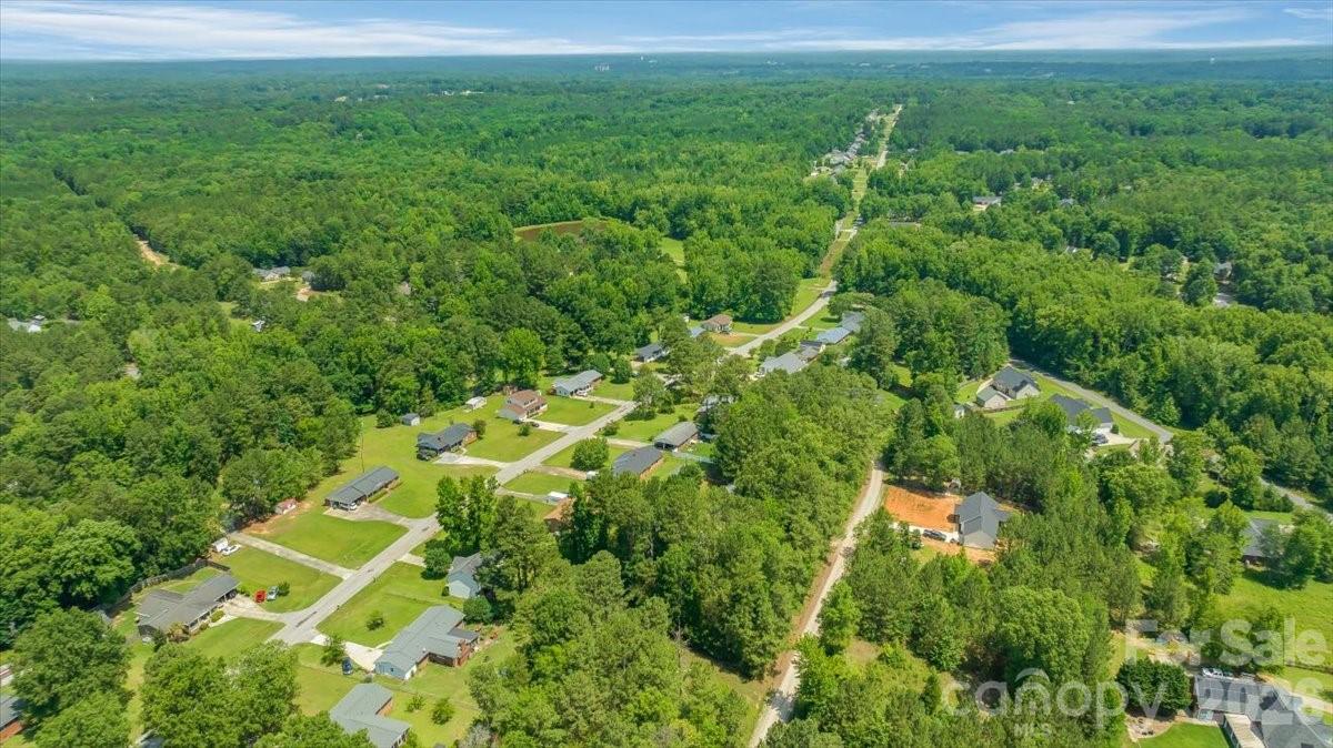 2294 Country Club Drive — Lancaster