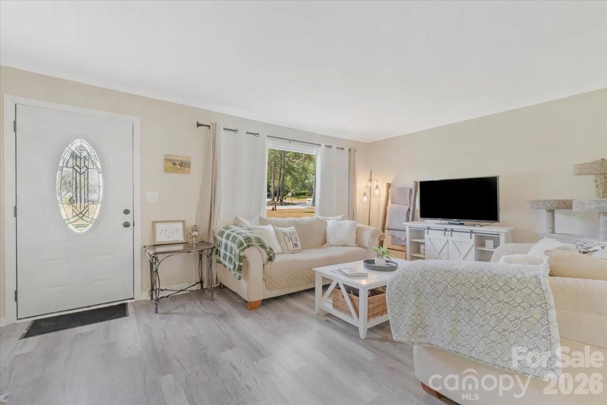 2294 Country Club Drive — Lancaster