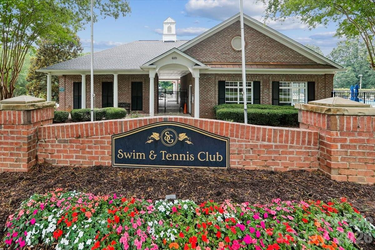 6318 Stephens Grove Lane — Huntersville