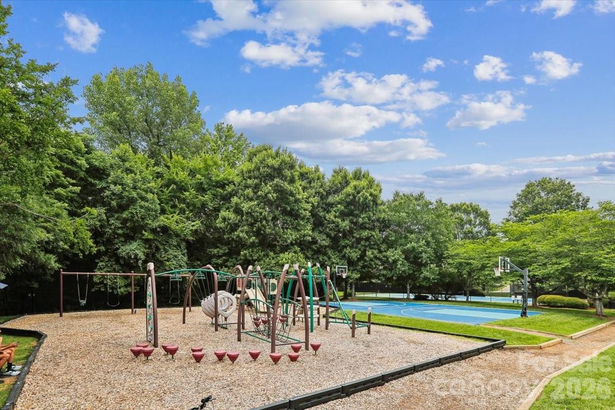 6318 Stephens Grove Lane — Huntersville