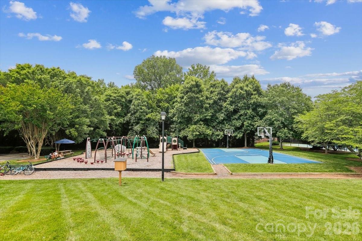 6318 Stephens Grove Lane — Huntersville