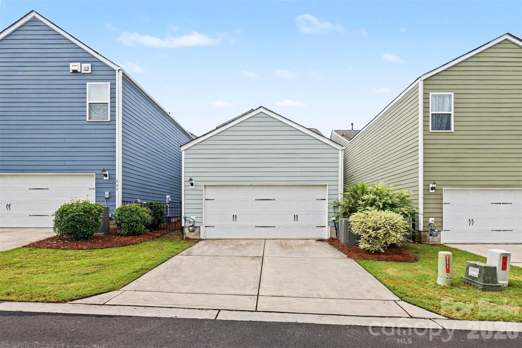808 Lyndon Station Drive — Pineville