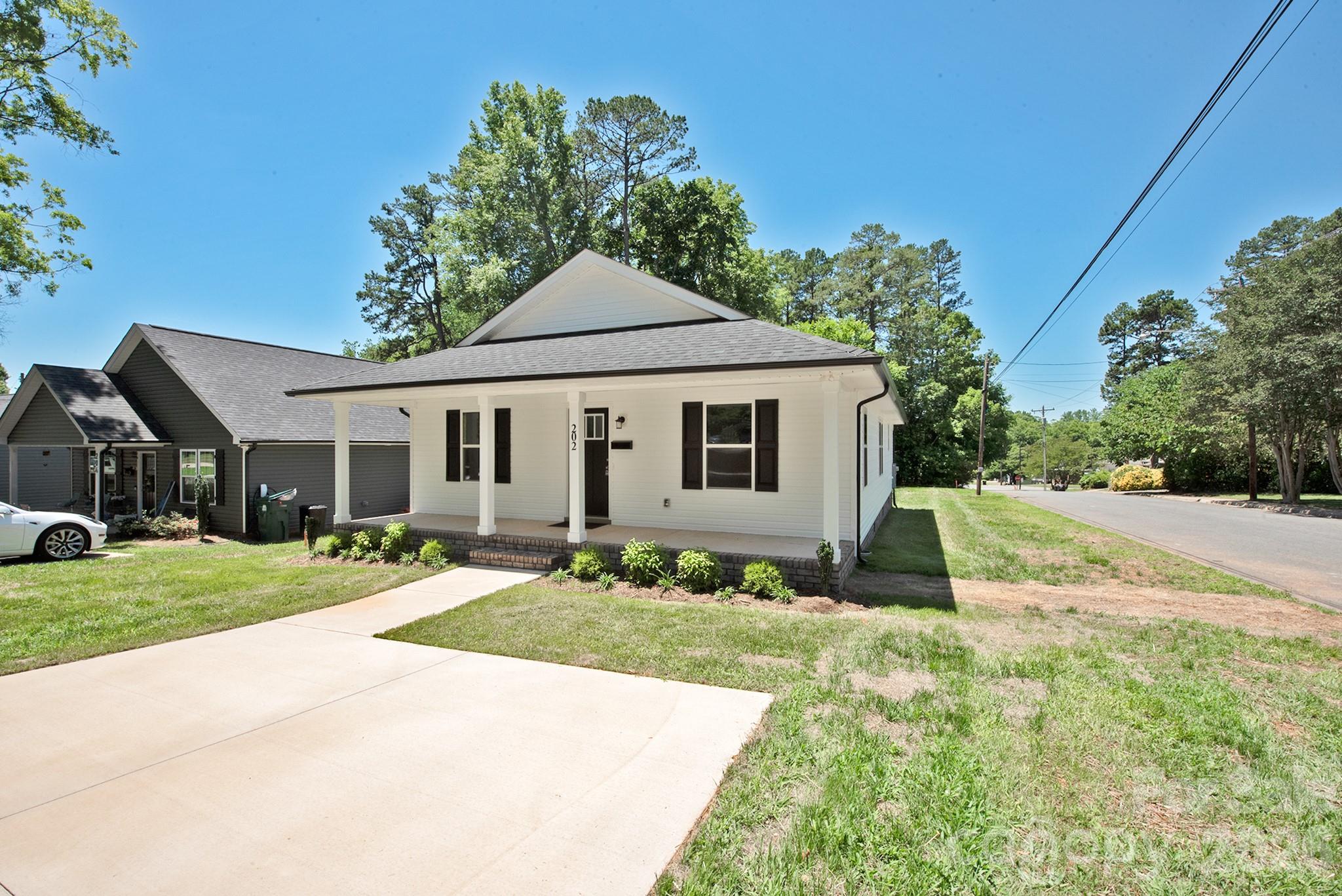 202 Old Rockwell Road — China Grove
